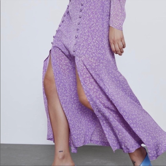 Zara Bloggers Favorite Printed Lilac Daisy Floral Skirt - Picture 4 of 10